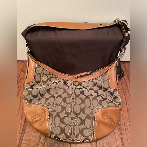 Coach shoulder bag - Picture 2 of 3